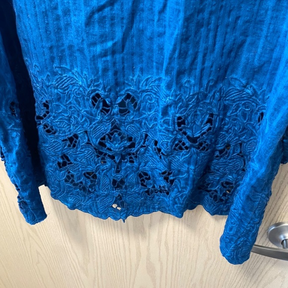 Soft Surroundings Batik  Blue Linen  Size L Long Sleeves i - Picture 8 of 13